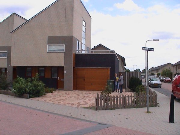 aug 2001 voorzijde